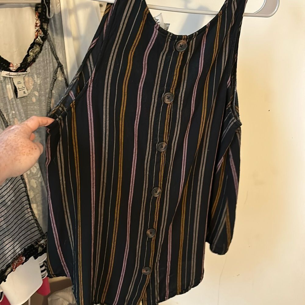 Ava and Viv button back top